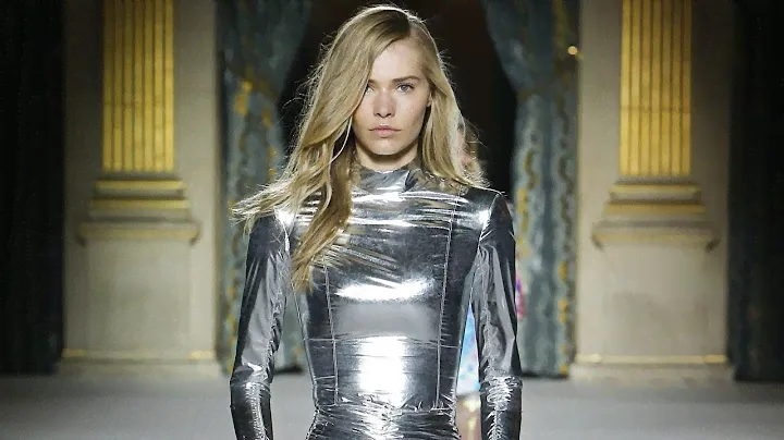 Balmain Fall/Winter 2018 Womenswear Show