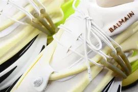 Кроссовки Balmain B-Bold Maximum Unicorn белые с чёрно-неоновым акцентом