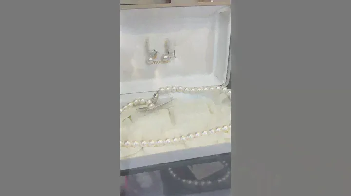 Vintage jewelry sourcing from Tokyo Japan #jewelry #vintagejewelry #pearl #jadeitejade