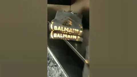 Balmain sweatshirt available                      contact for me 7892771762